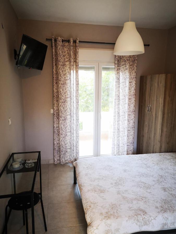 Irina Haus Apartment Gerakini Luaran gambar