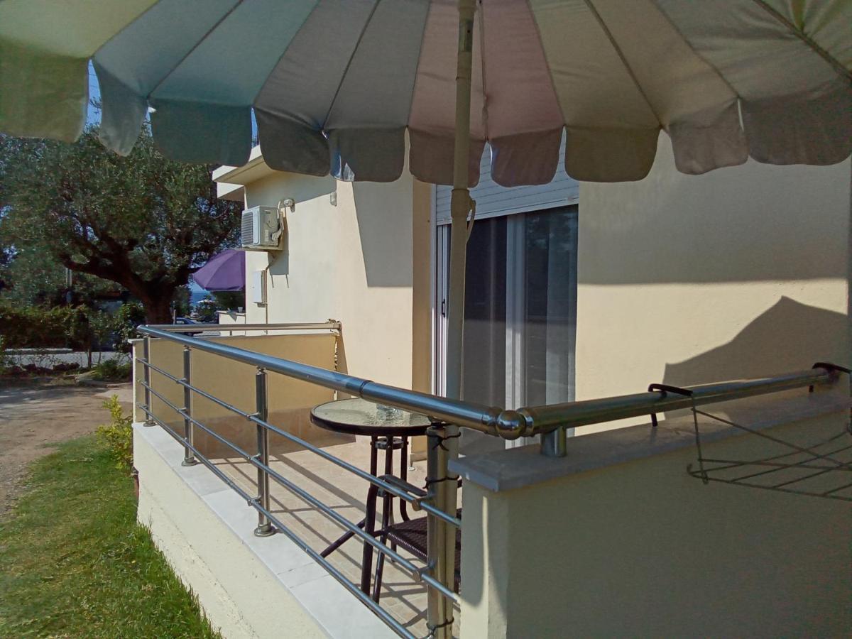 Irina Haus Apartment Gerakini Luaran gambar