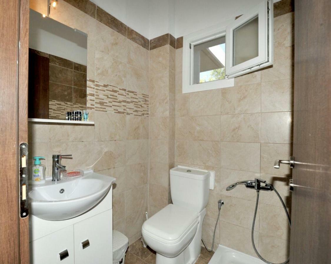 Irina Haus Apartment Gerakini Luaran gambar