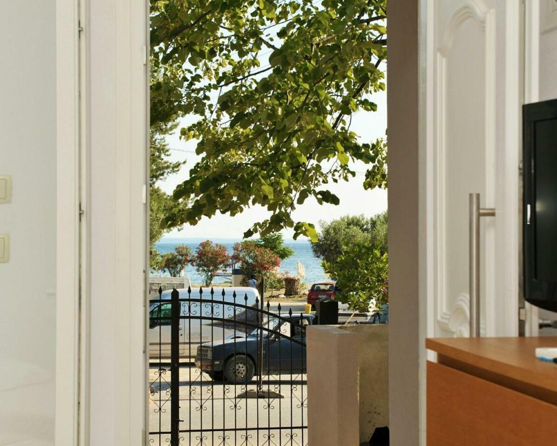 Irina Haus Apartment Gerakini Luaran gambar